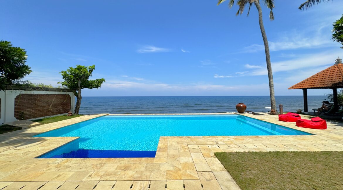 Stunning Beachfront Villa for Sale in North East Bali – Freehold (SHM)