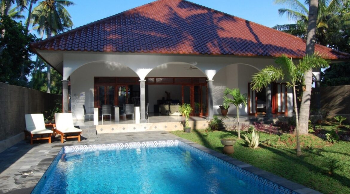 Lease hold a Beautiful 3-Bedroom Villa Near Lovina Beach, Bali