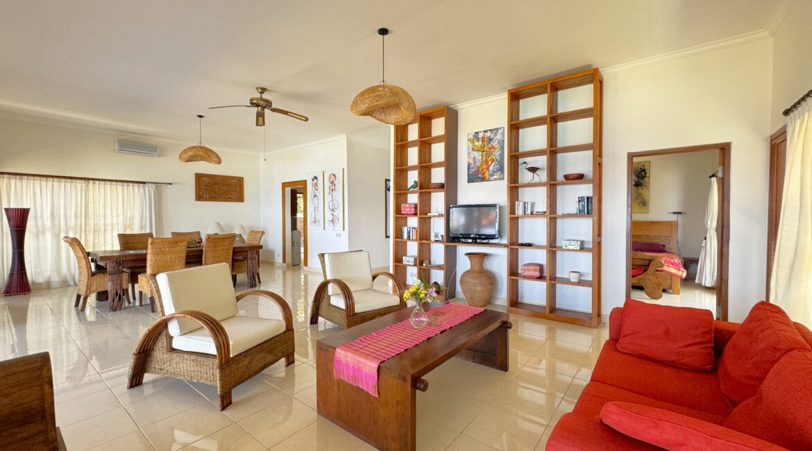Stunning Beachfront Villa for Sale in North East Bali – Freehold (SHM)