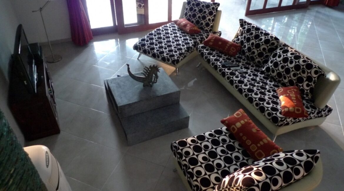 Lease hold a Beautiful 3-Bedroom Villa Near Lovina Beach, Bali